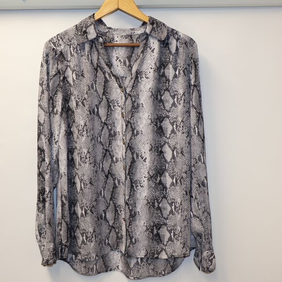New York & Company Button Front Back Yoke, Cuffs Sz XL Chic Snake Print Blouse - Picture 4 of 14